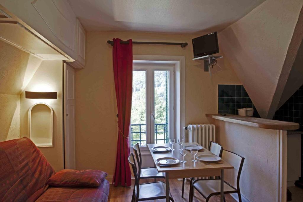 Hotel Et Residence Des Bains Vic-sur-Cère Zimmer foto